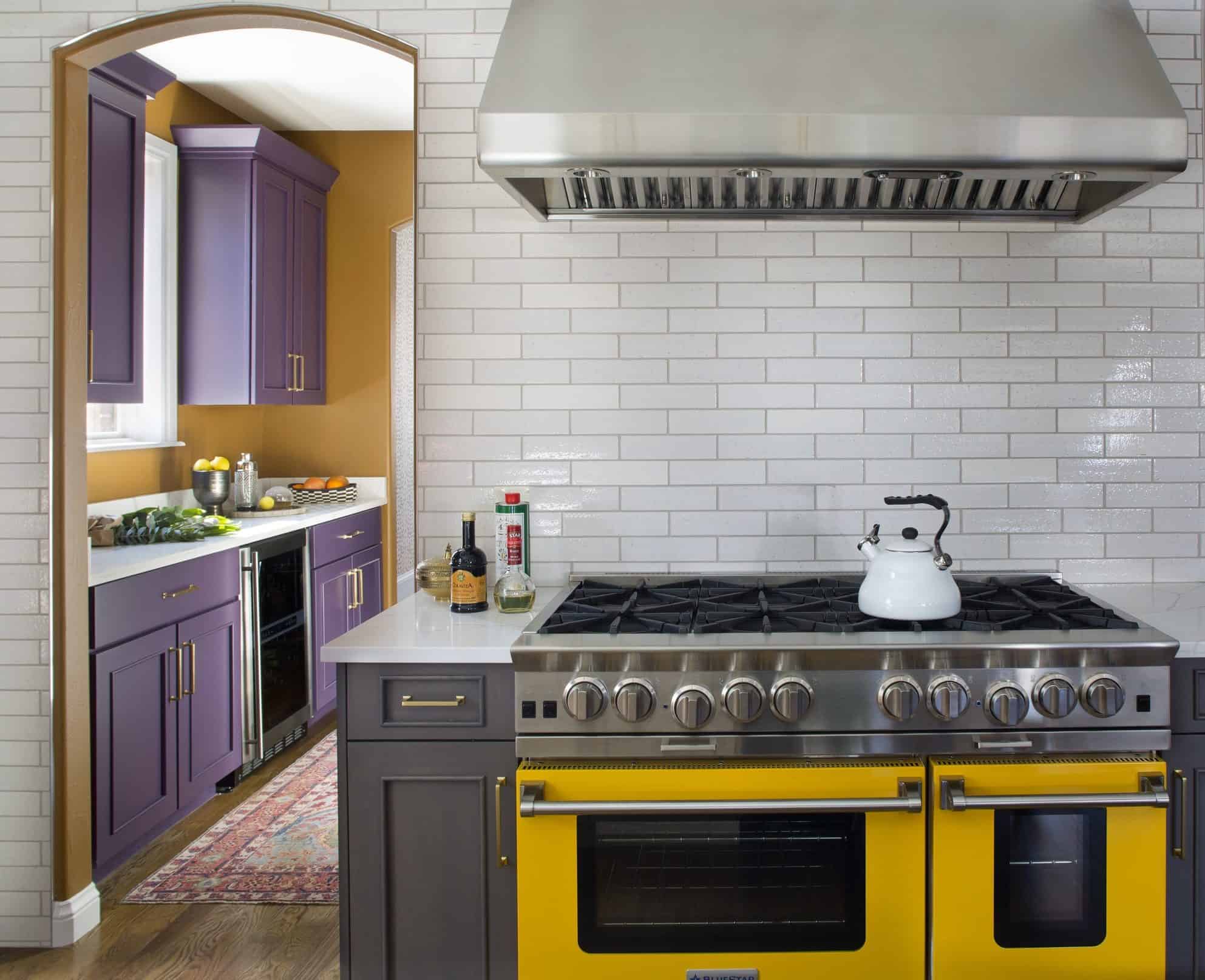 Custom kitchen design by best interior designer