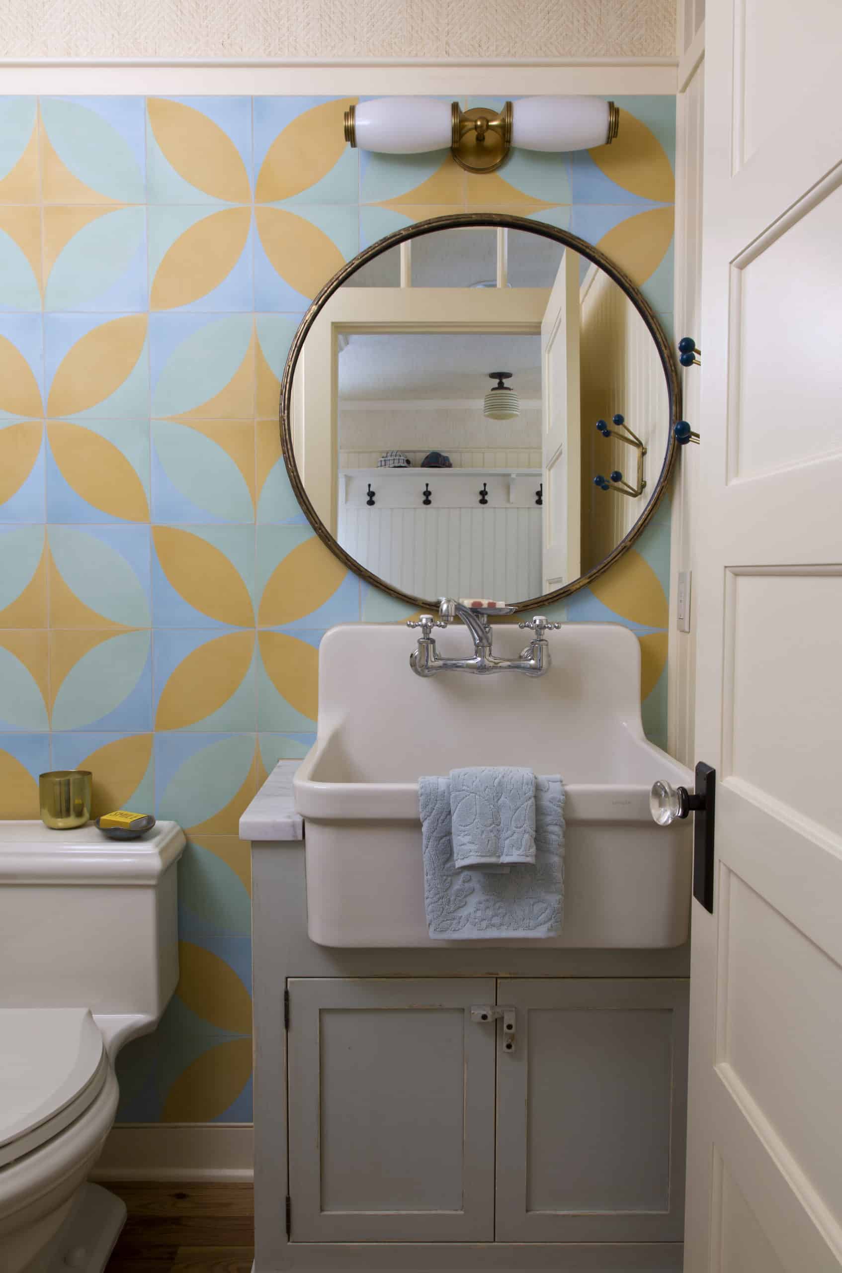 Mid century modern bathroom style