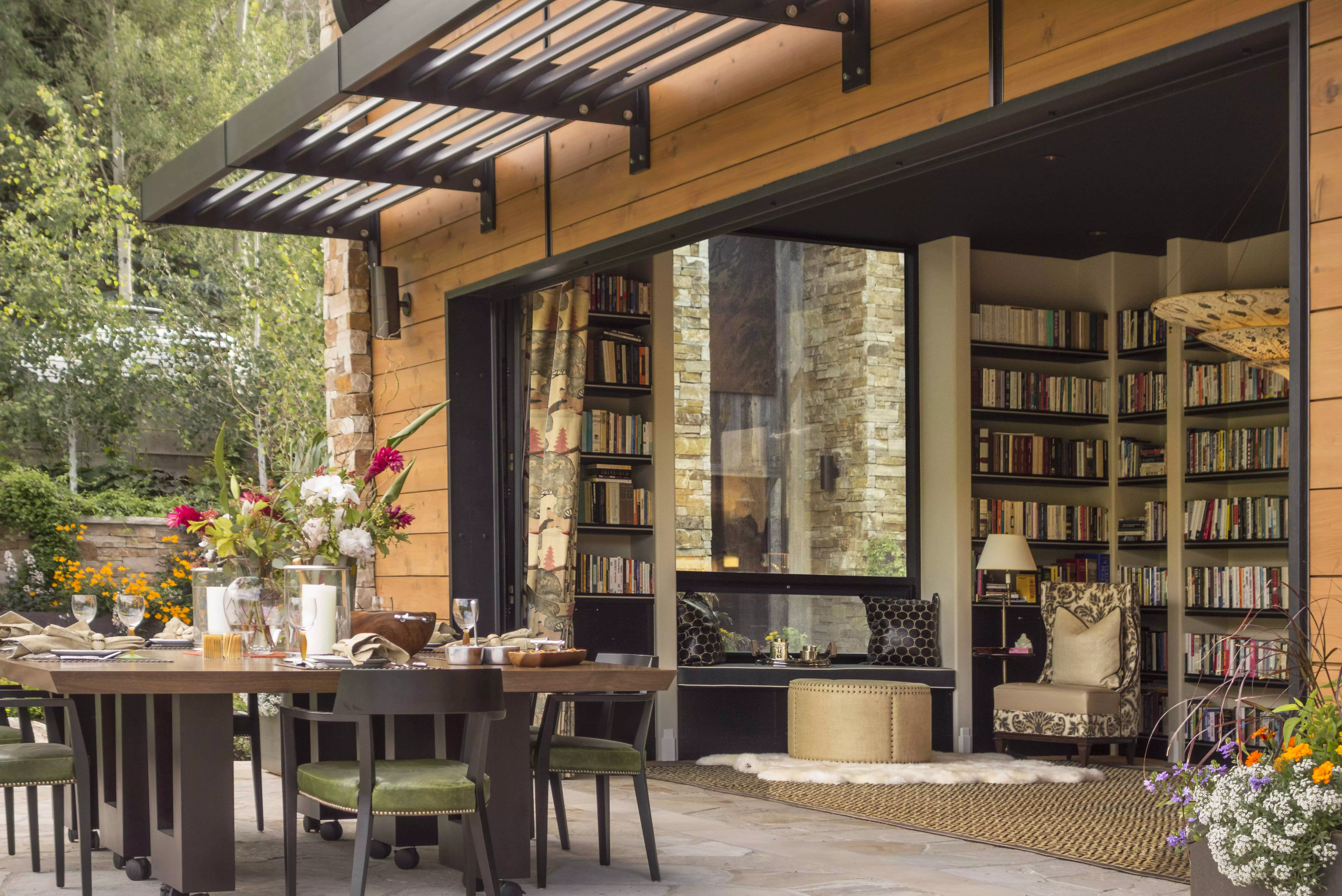 Luxury Home with Outdoor Dining