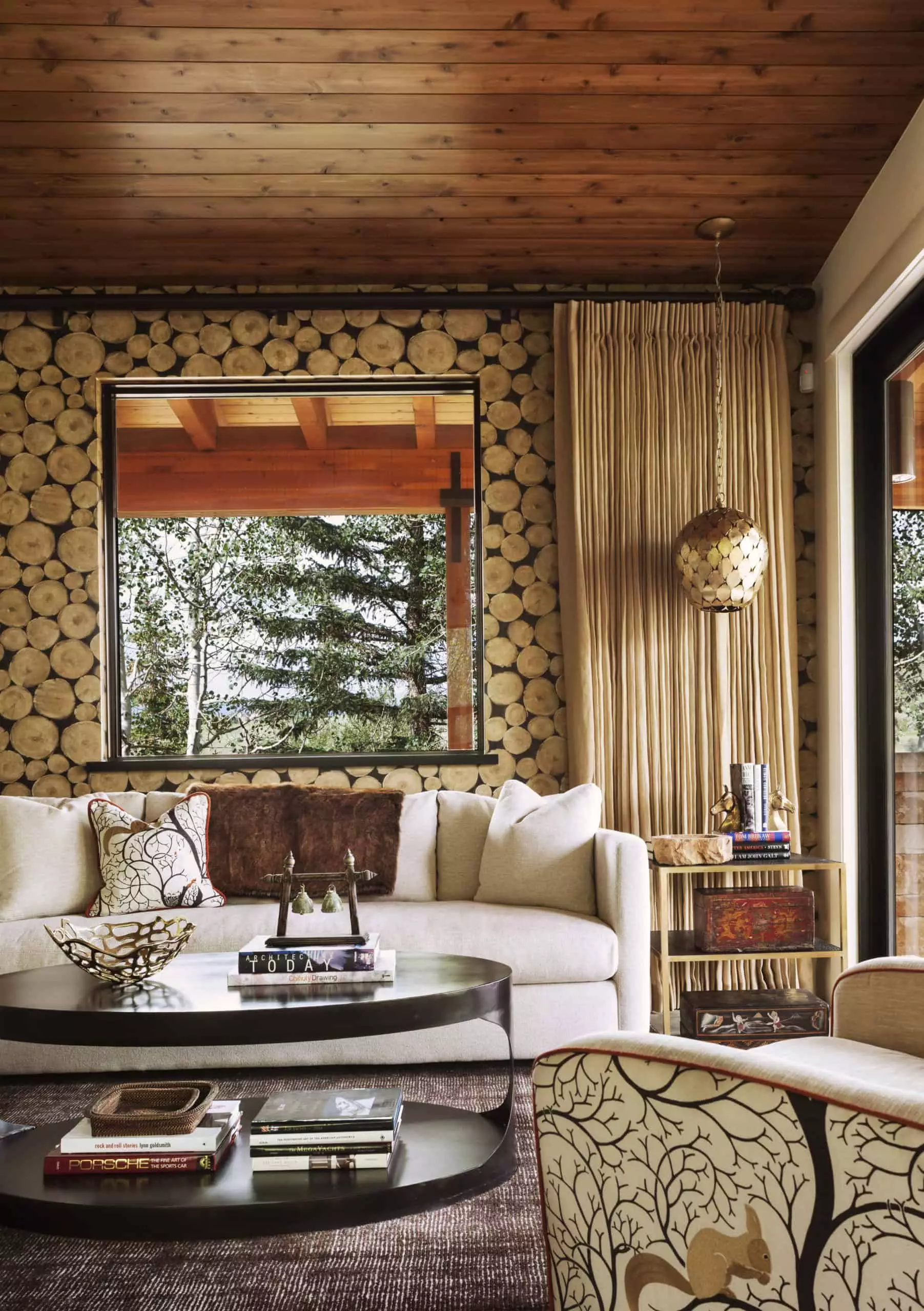 Luxury ranch guest house living room idea