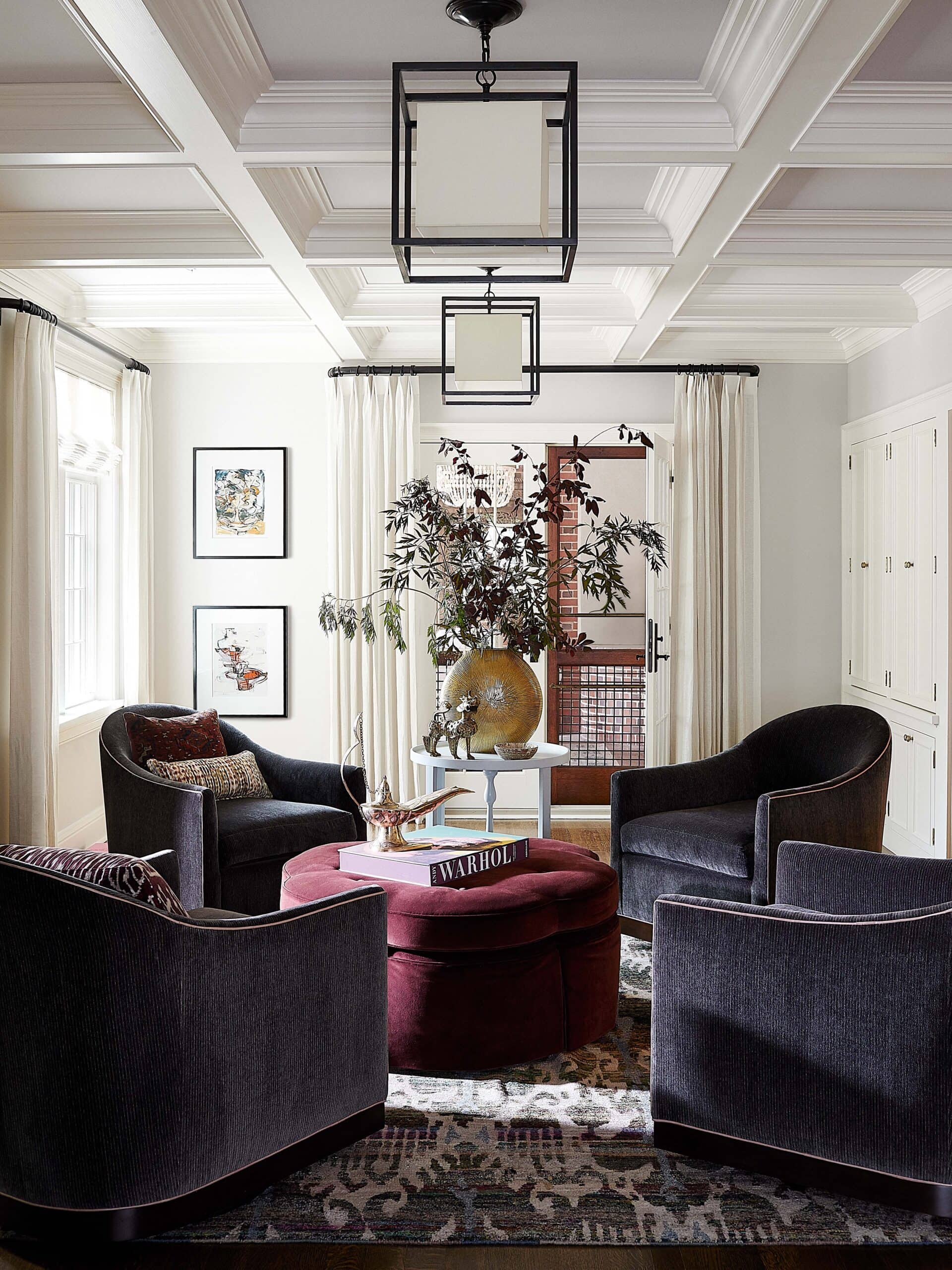 eclectic interior design style sitting area with classic velvet chairs